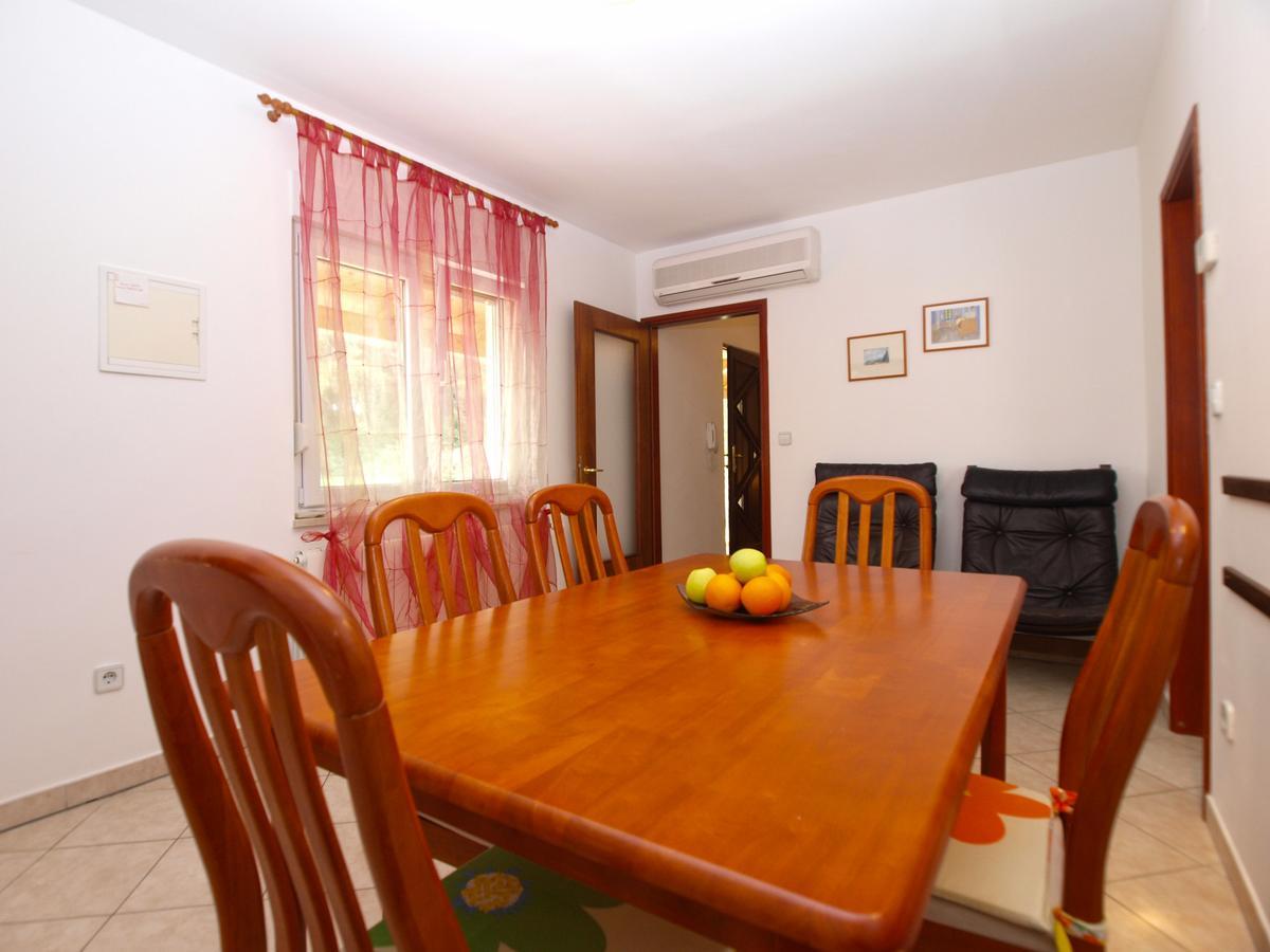 Apartment Alma 1600 Pula Zewnętrze zdjęcie