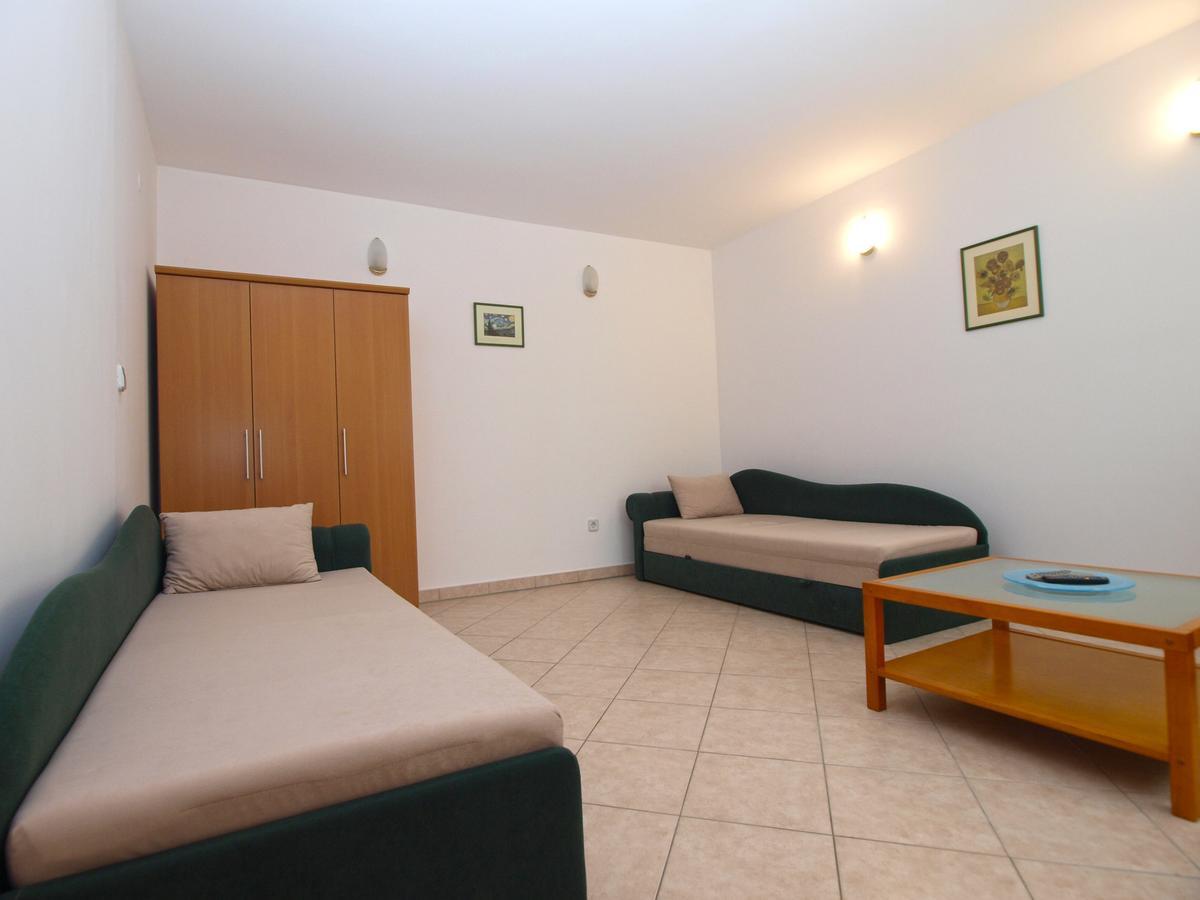 Apartment Alma 1600 Pula Zewnętrze zdjęcie